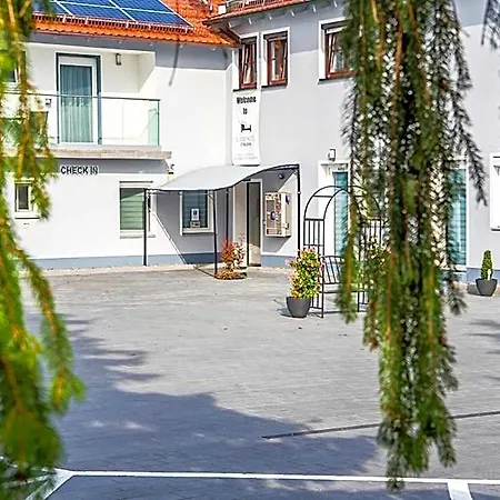 Sunny Hotel
