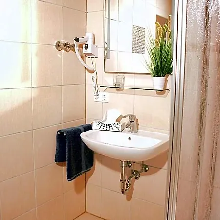 Hotel Sunny 3*